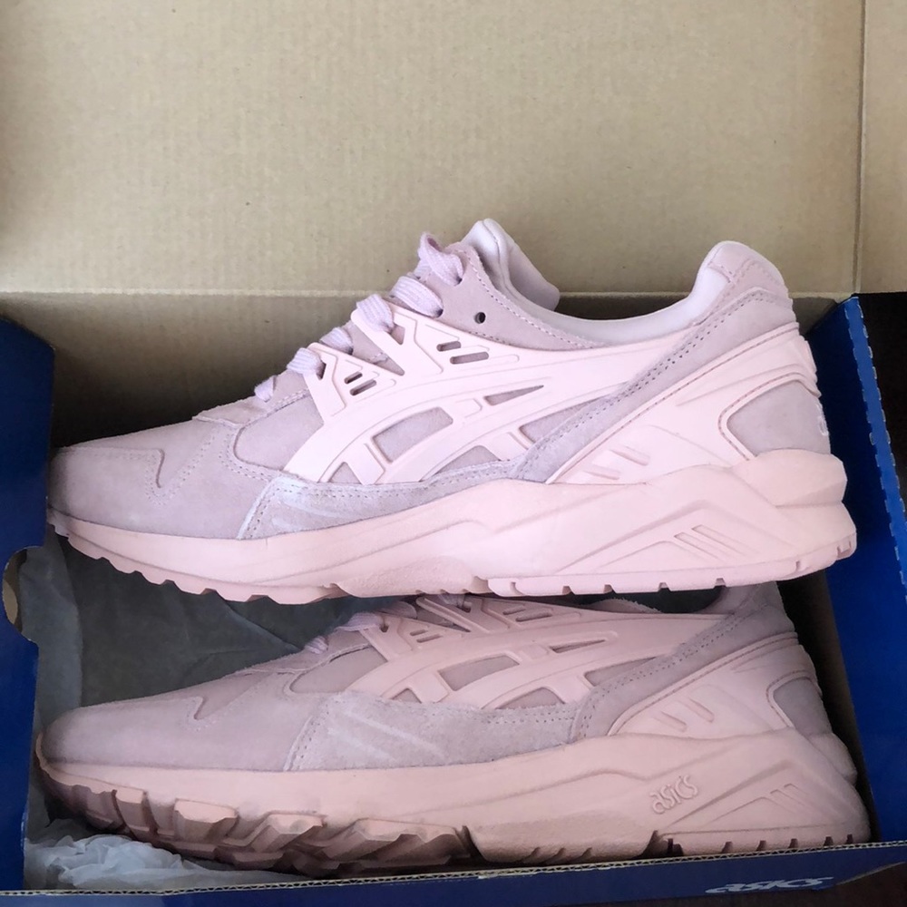 ASICS men’s size 8 running shoes